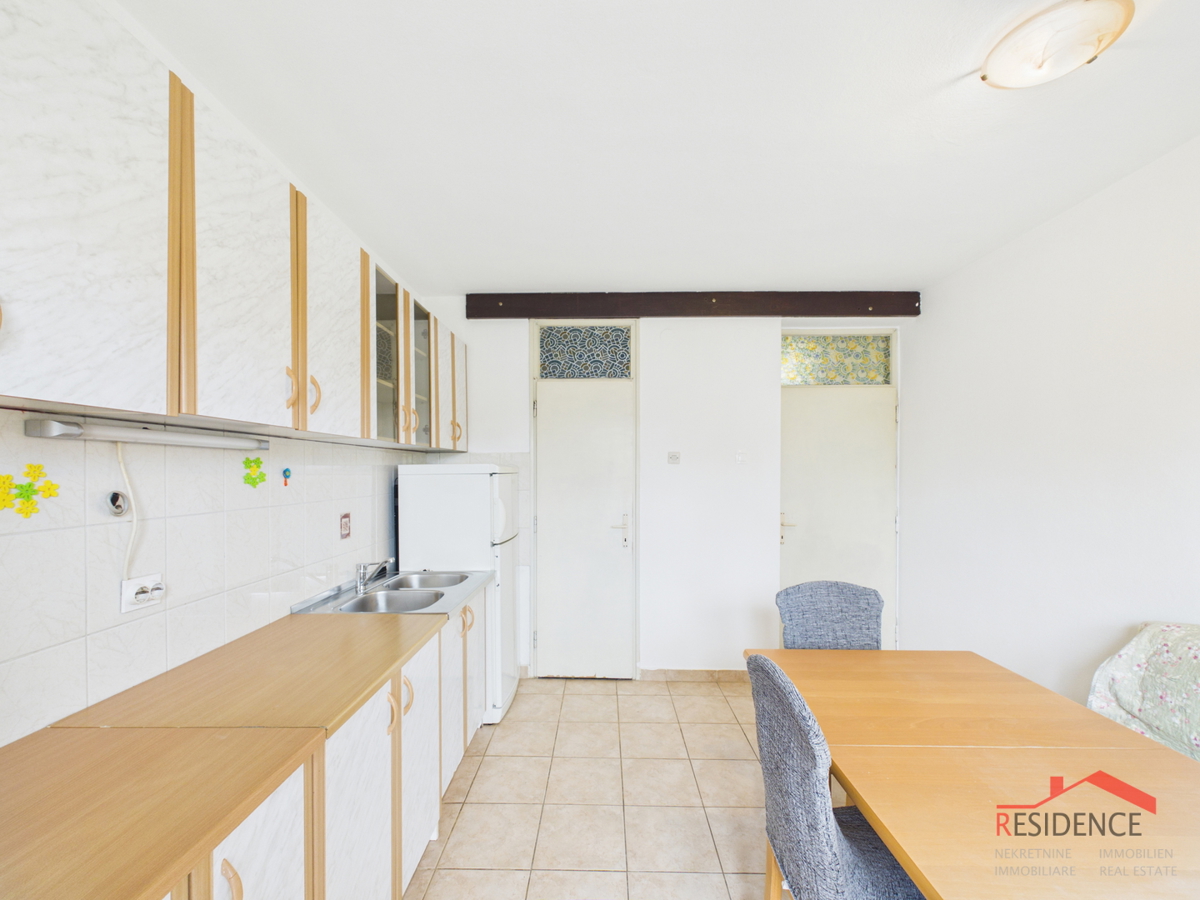 Esclusiva: appartamento a Veruda – posizione eccellente, a 700 m dal mare, subito abitabile