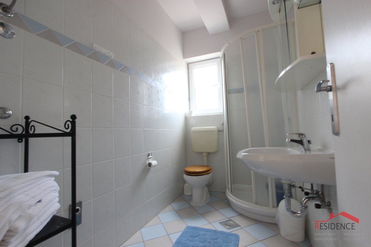 Premantura, casa indipendente con 13 appartamenti