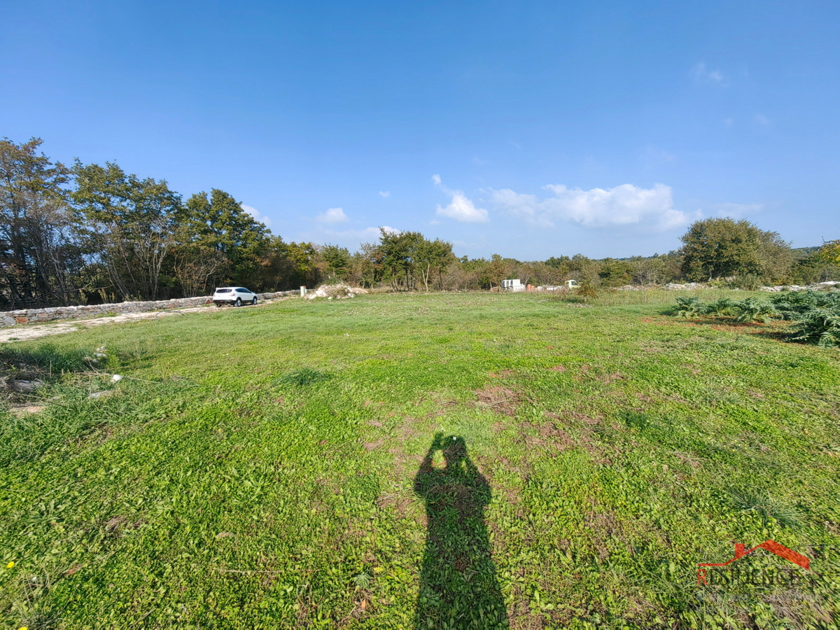 CUKRIĆI - SVETI KIRIN, TERRENO EDIFICABILE CON PERMESSO DI COSTRUIRE