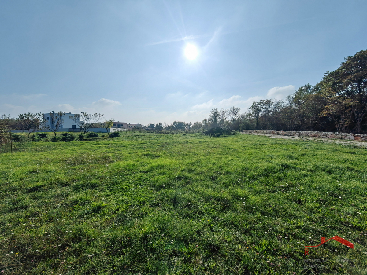 CUKRIĆI - SVETI KIRIN, TERRENO EDIFICABILE CON PERMESSO DI COSTRUIRE