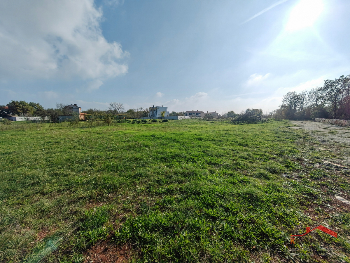 CUKRIĆI - SVETI KIRIN, TERRENO EDIFICABILE CON PERMESSO DI COSTRUIRE