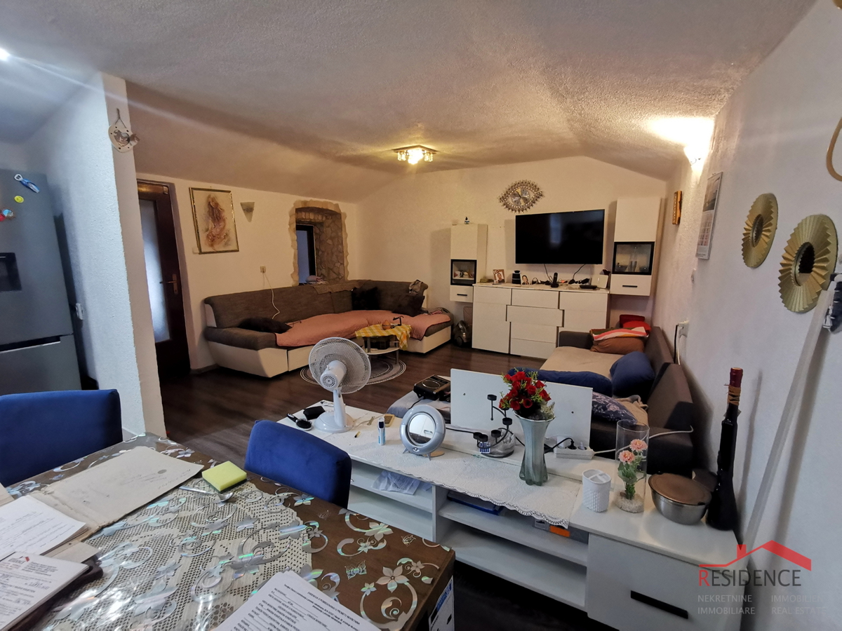 Pola, Centro, appartamento al piano terra rialzato con 1 camera da letto