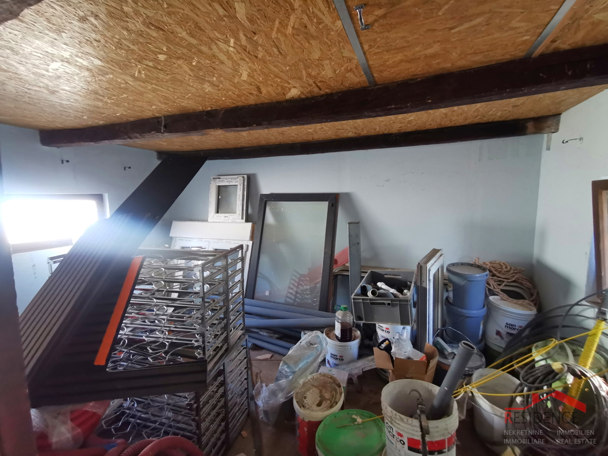 Medolino, terreno agricolo con casa legalizzata