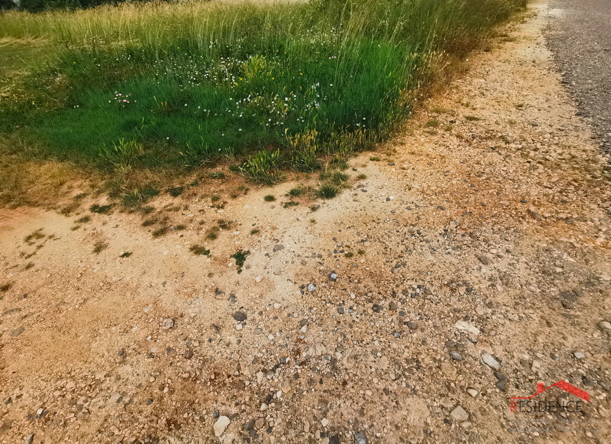 Pola, Šikići, terreno edificabile