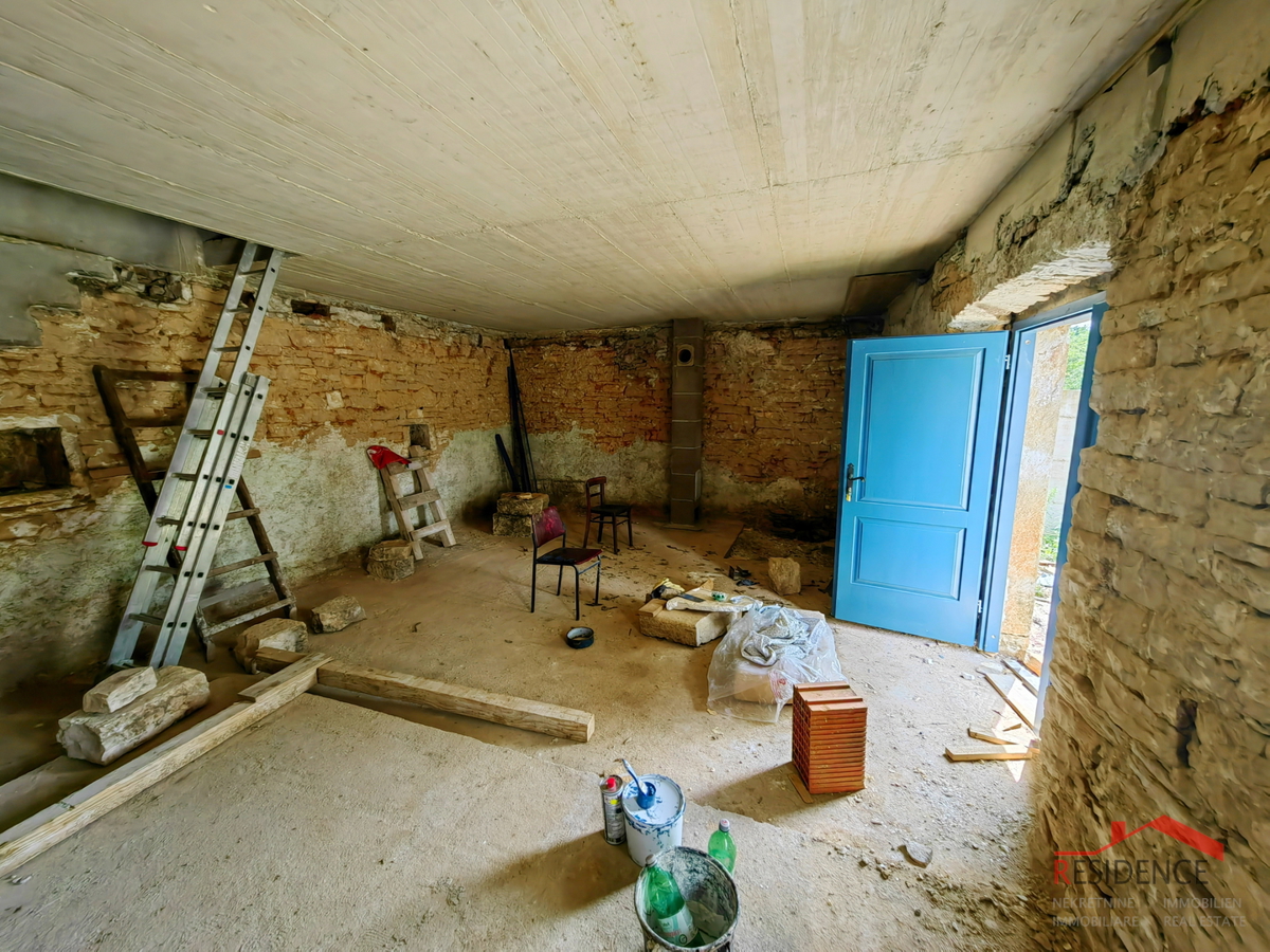 Žminj, casa in pietra istriana, dependance, giardino