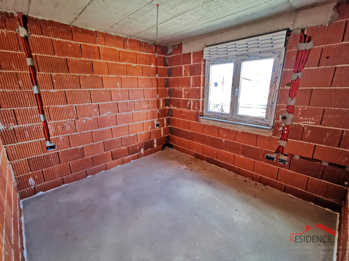 Pola, Valdebek, appartamento al 2° piano, garage