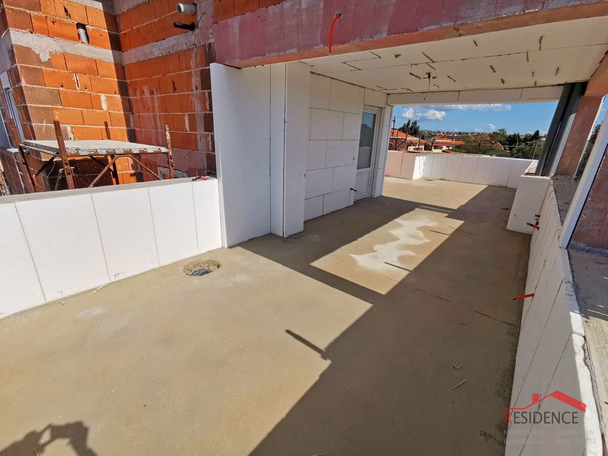 Pola, Valdebek, appartamento al 2° piano, garage