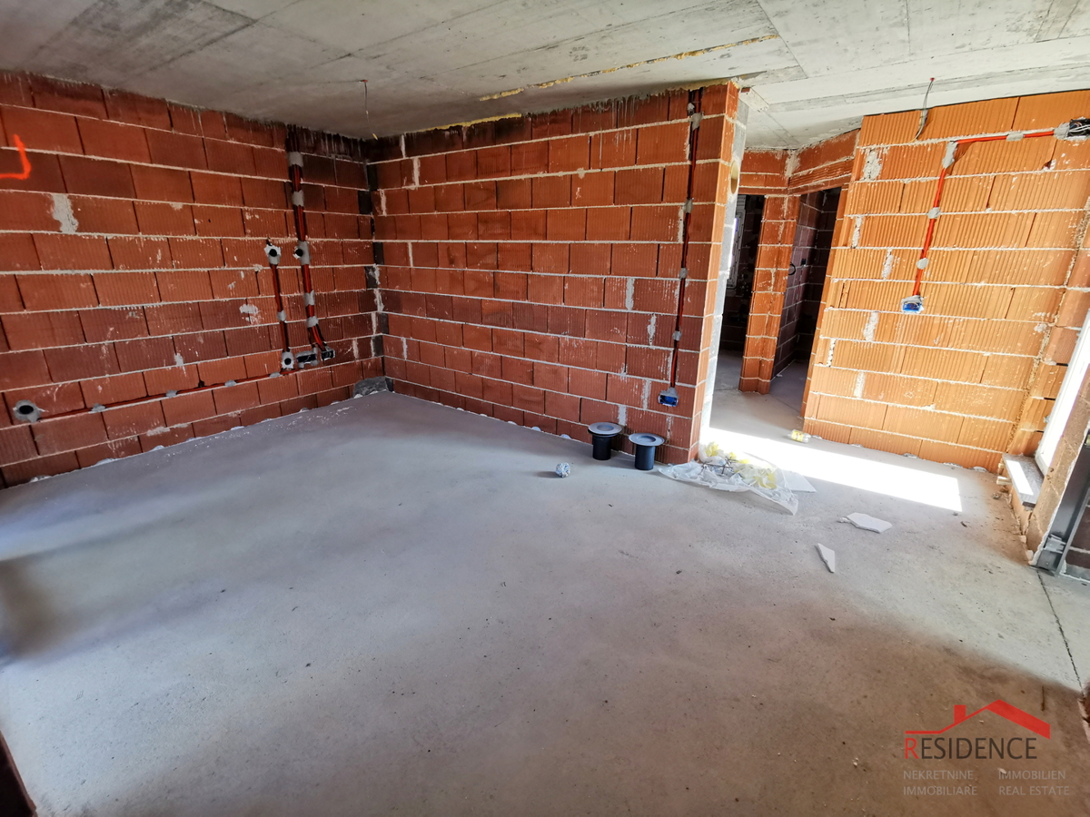 Pola, Valdebek, appartamento al 2° piano, garage