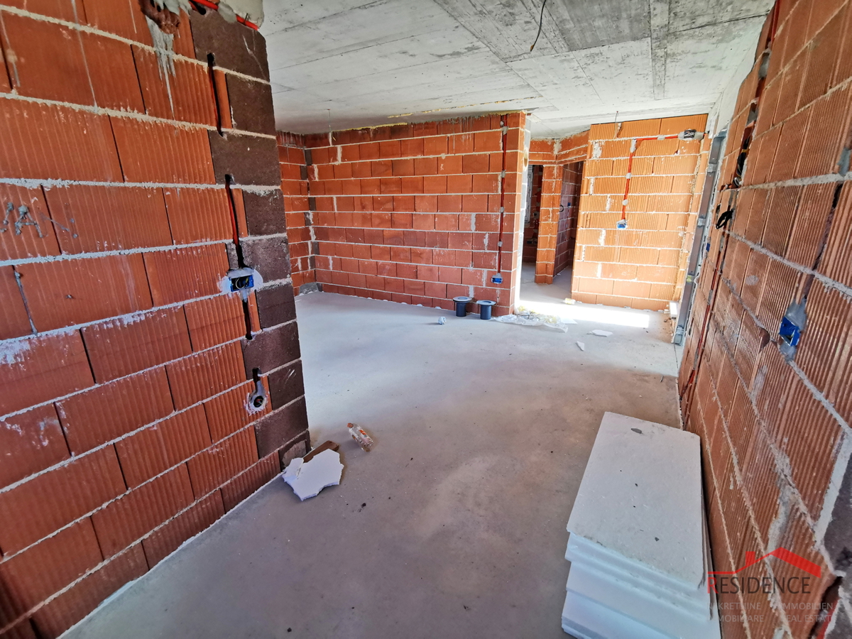 Pola, Valdebek, appartamento al 2° piano, garage