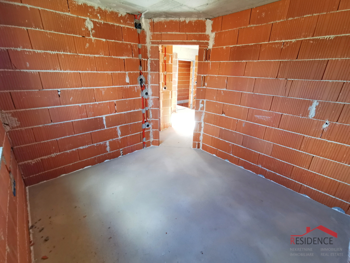 Pola, Valdebek, appartamento al 2° piano, garage