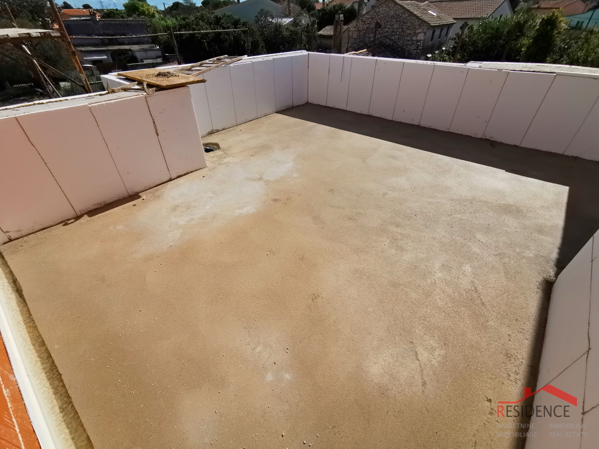 Pola, Valdebek, appartamento al 2° piano, garage