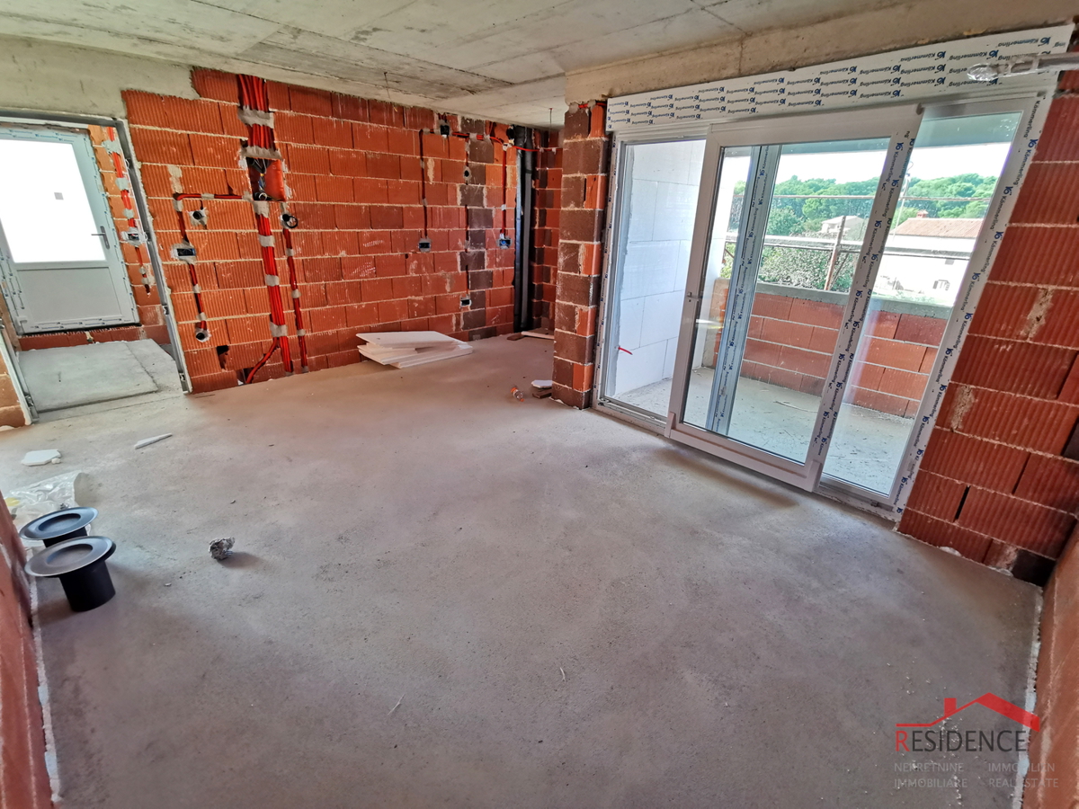 Pola, Valdebek, appartamento al 2° piano, garage