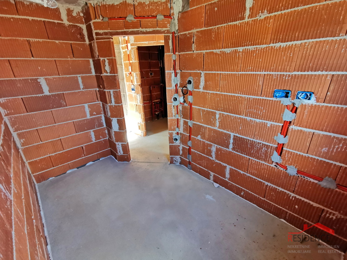 Pola, Valdebek, appartamento al 2° piano, garage