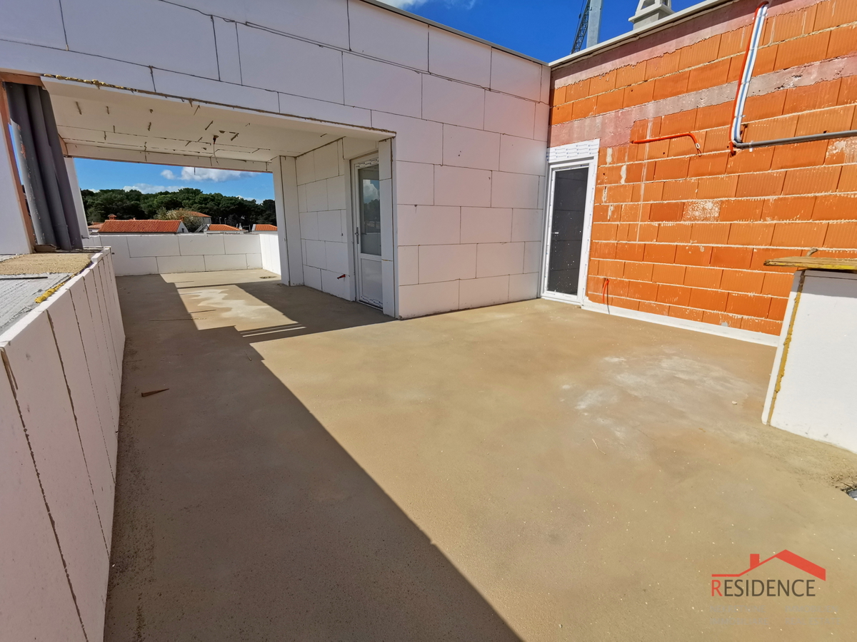 Pola, Valdebek, appartamento al 2° piano, garage