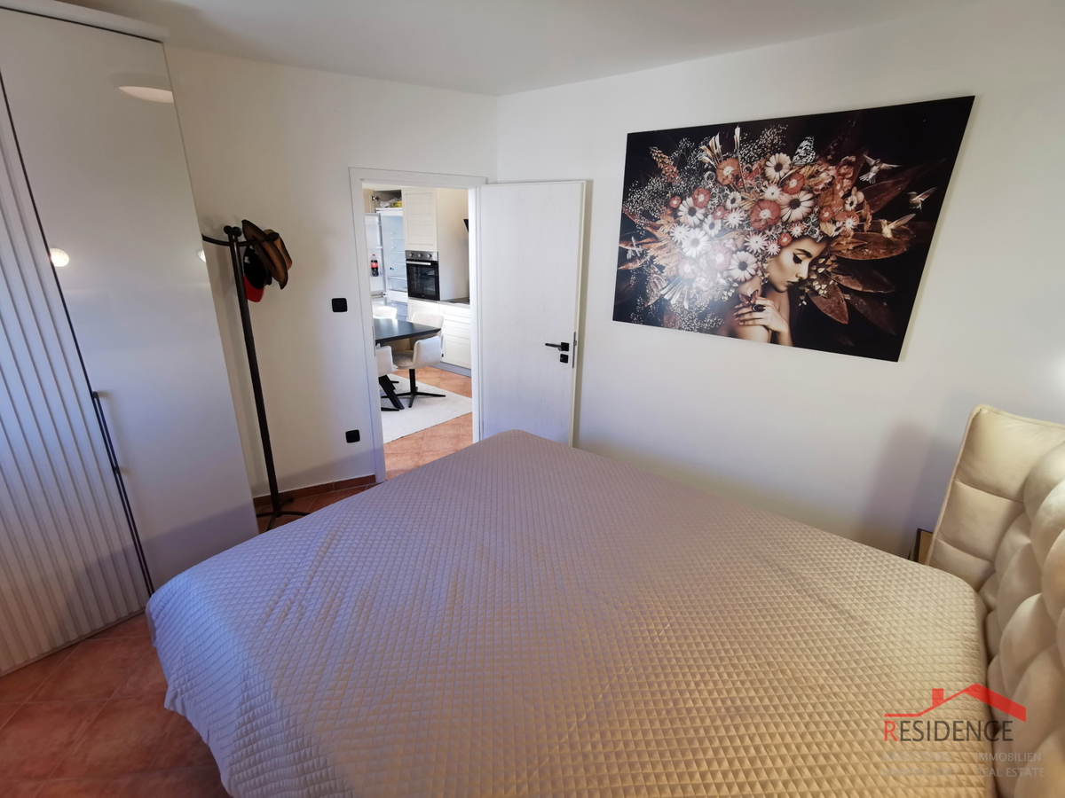 Medolino, centro, casa con 2 appartamenti, giardino, vista mare