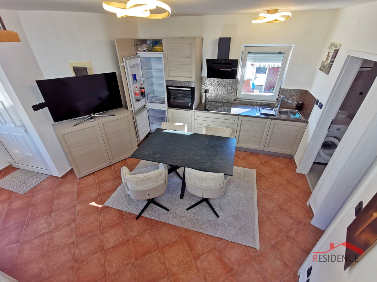 Medolino, centro, casa con 2 appartamenti, giardino, vista mare