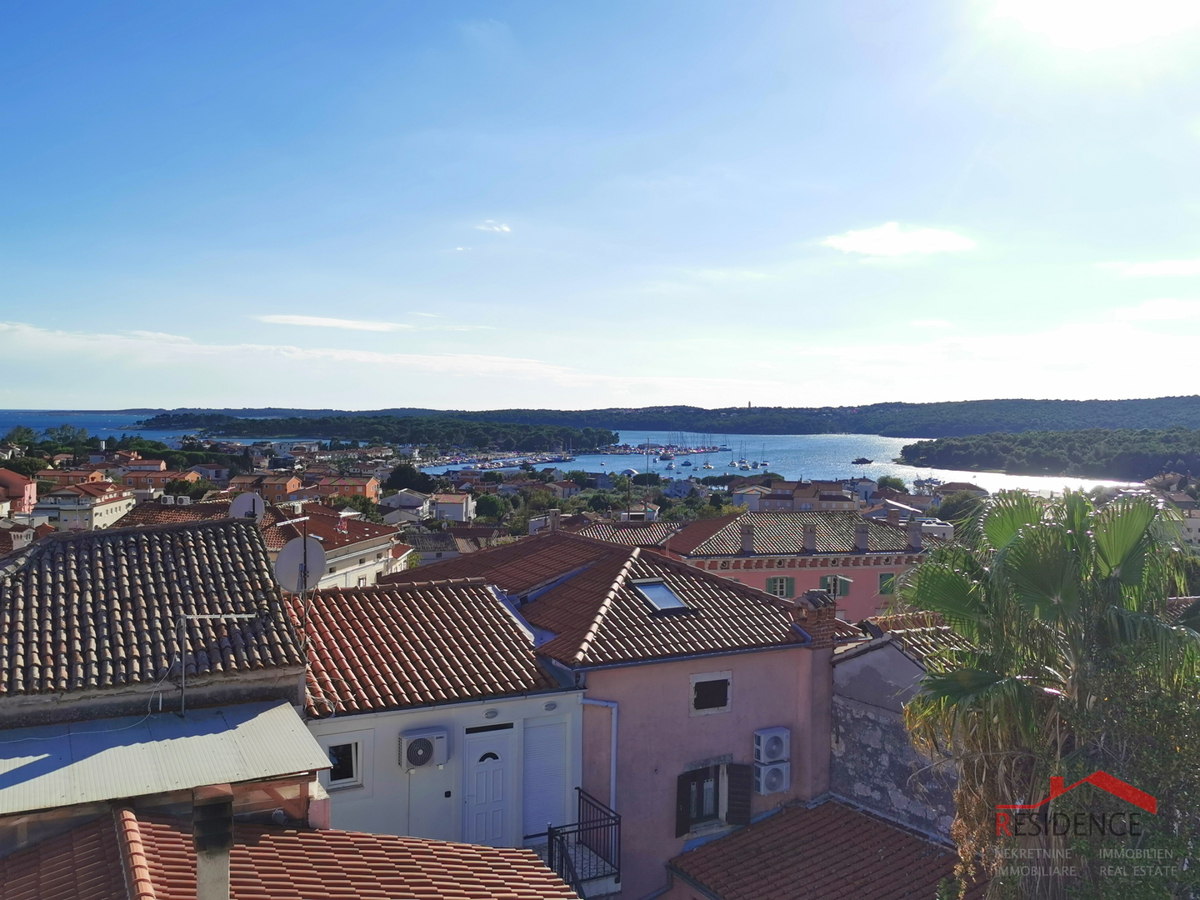 Medolino, centro, casa con 2 appartamenti, giardino, vista mare