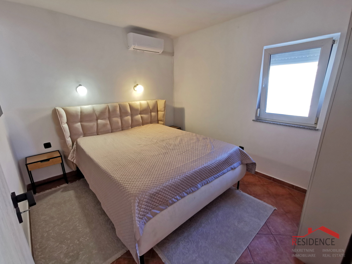 Medolino, centro, casa con 2 appartamenti, giardino, vista mare