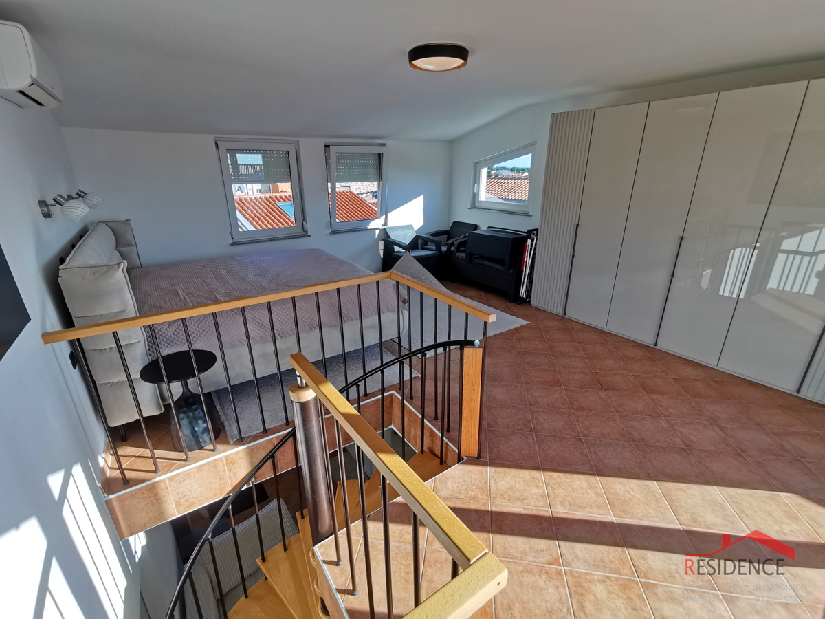 Medolino, centro, casa con 2 appartamenti, giardino, vista mare