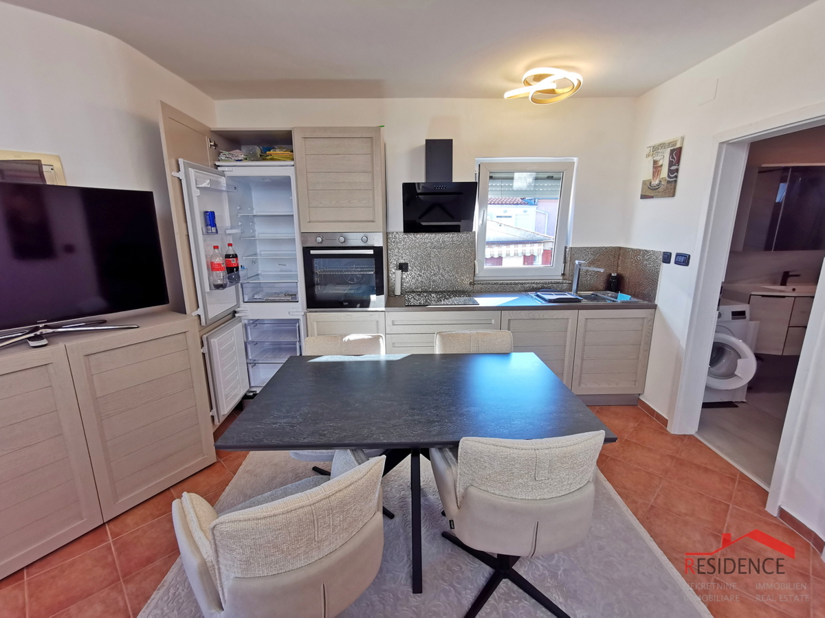 Medolino, centro, casa con 2 appartamenti, giardino, vista mare