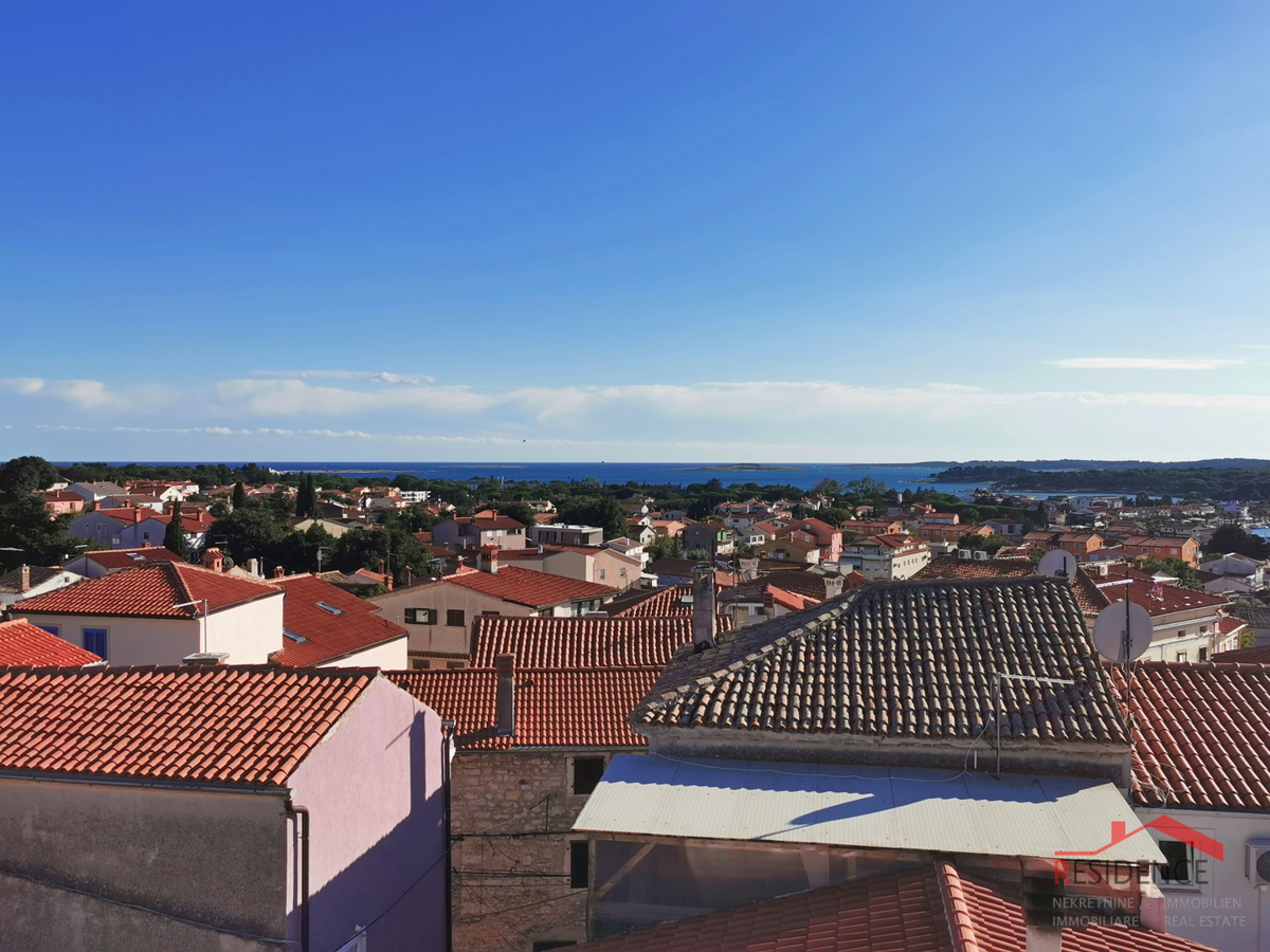 Medolino, centro, casa con 2 appartamenti, giardino, vista mare