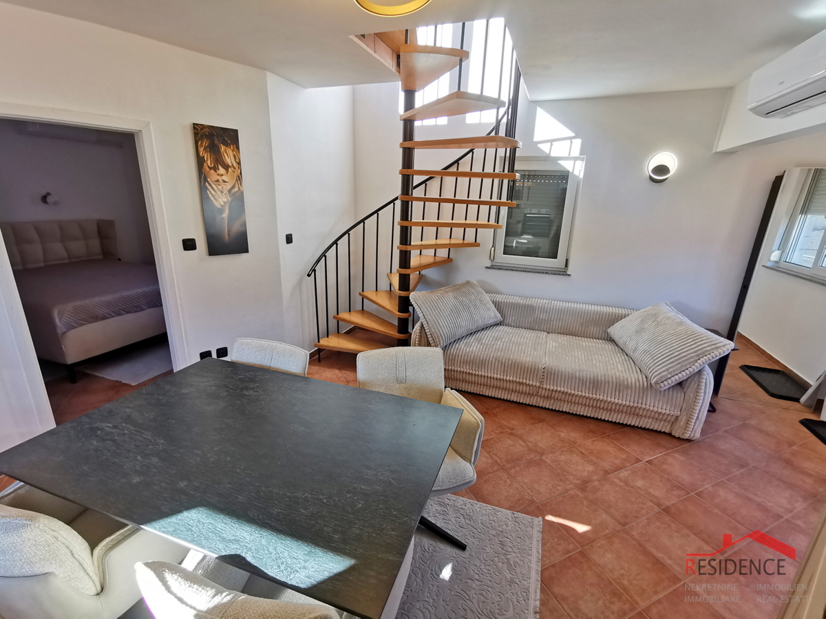 Medolino, centro, casa con 2 appartamenti, giardino, vista mare