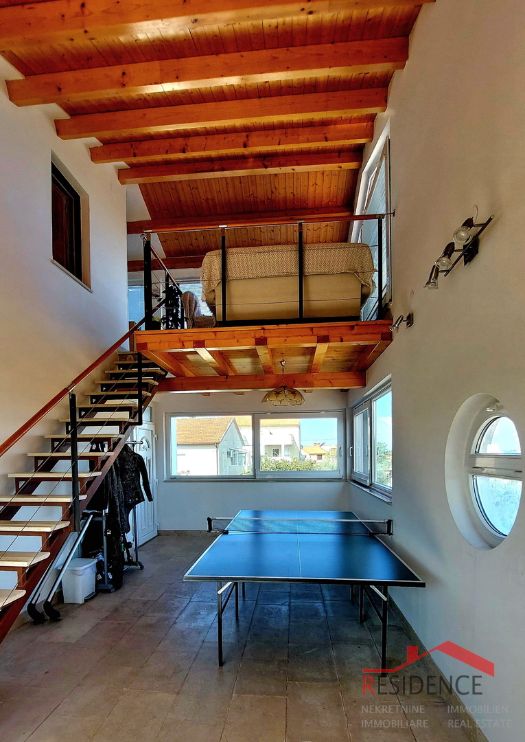 Appartamento a Štinjan con vista mare