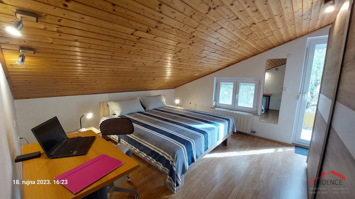 Appartamento a Štinjan con vista mare