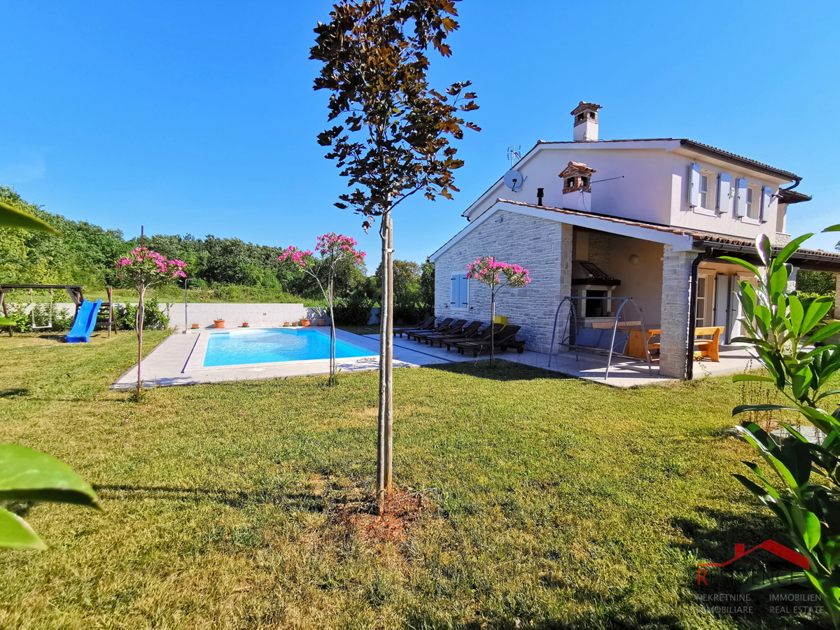 KRNICA - DINTORNI, BELLA NUOVA VILLA CON PISCINA