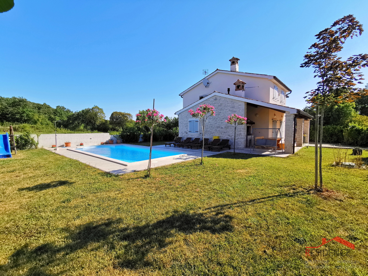 KRNICA - DINTORNI, BELLA NUOVA VILLA CON PISCINA