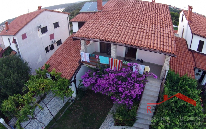 BANJOLE, CASA CON PISCINA