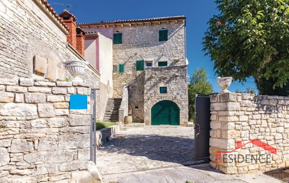 Svetvičenat-dintorni, casa rustica con piscina