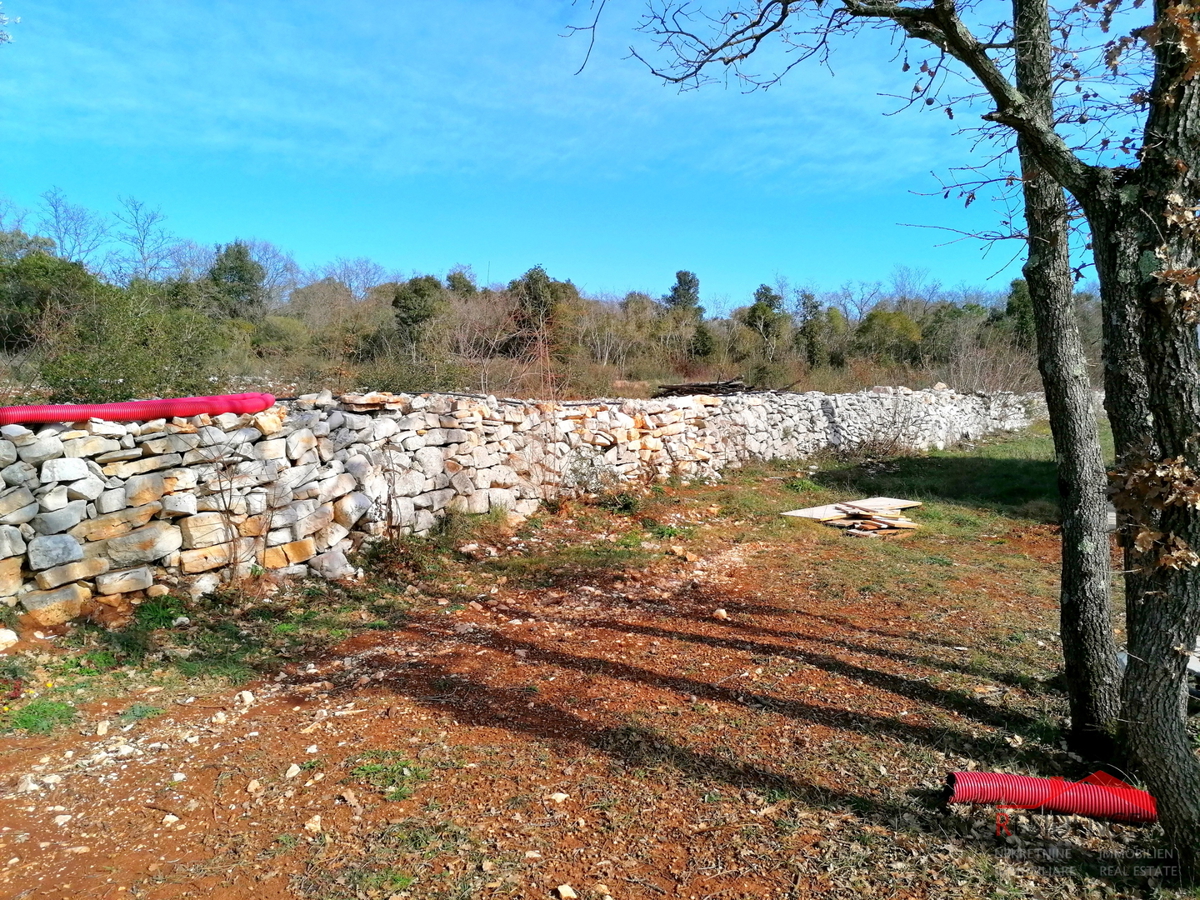 ROVIGNO, ŠPANIDIGA, CASA CON TERRENO AGRICOLO