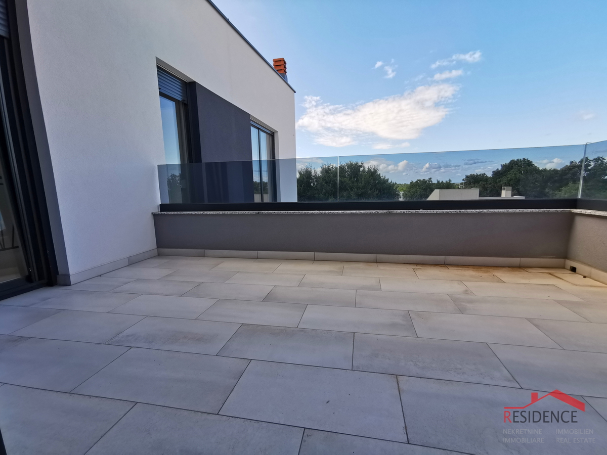 Ližnjan, moderna casa bifamiliare con piscina