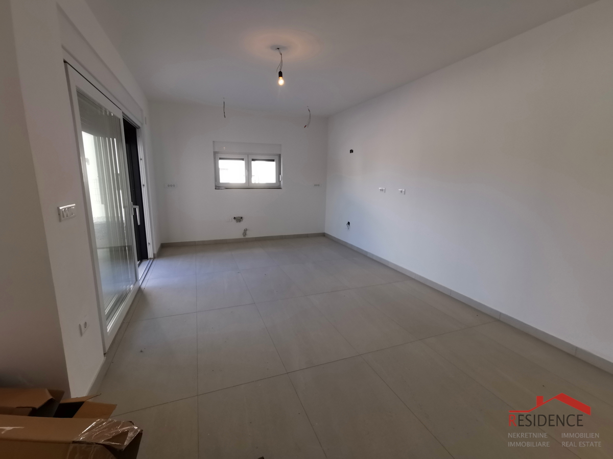 Ližnjan, moderna casa bifamiliare con piscina