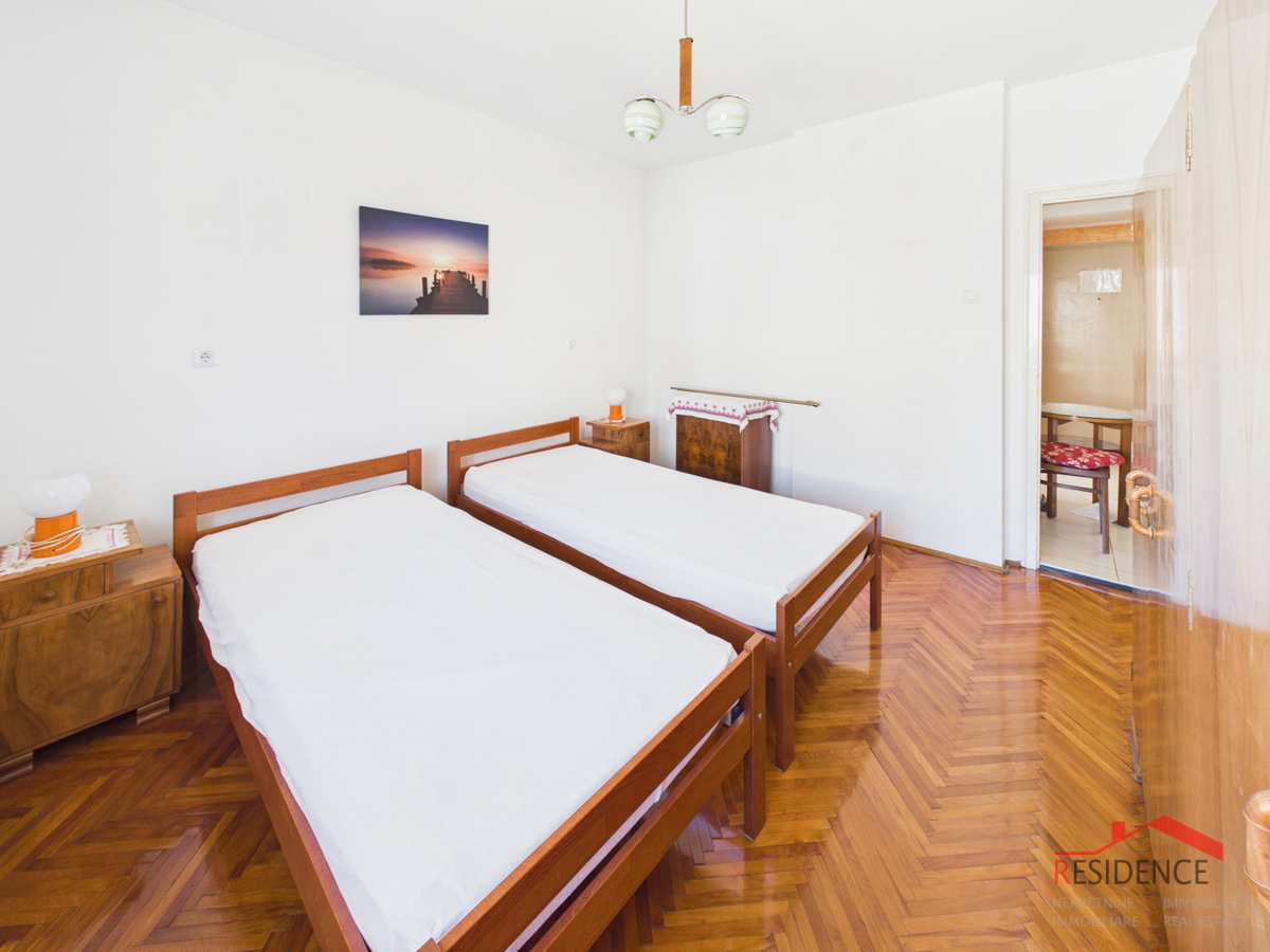 Pola, Kaštanjer, appartamento al 2° piano