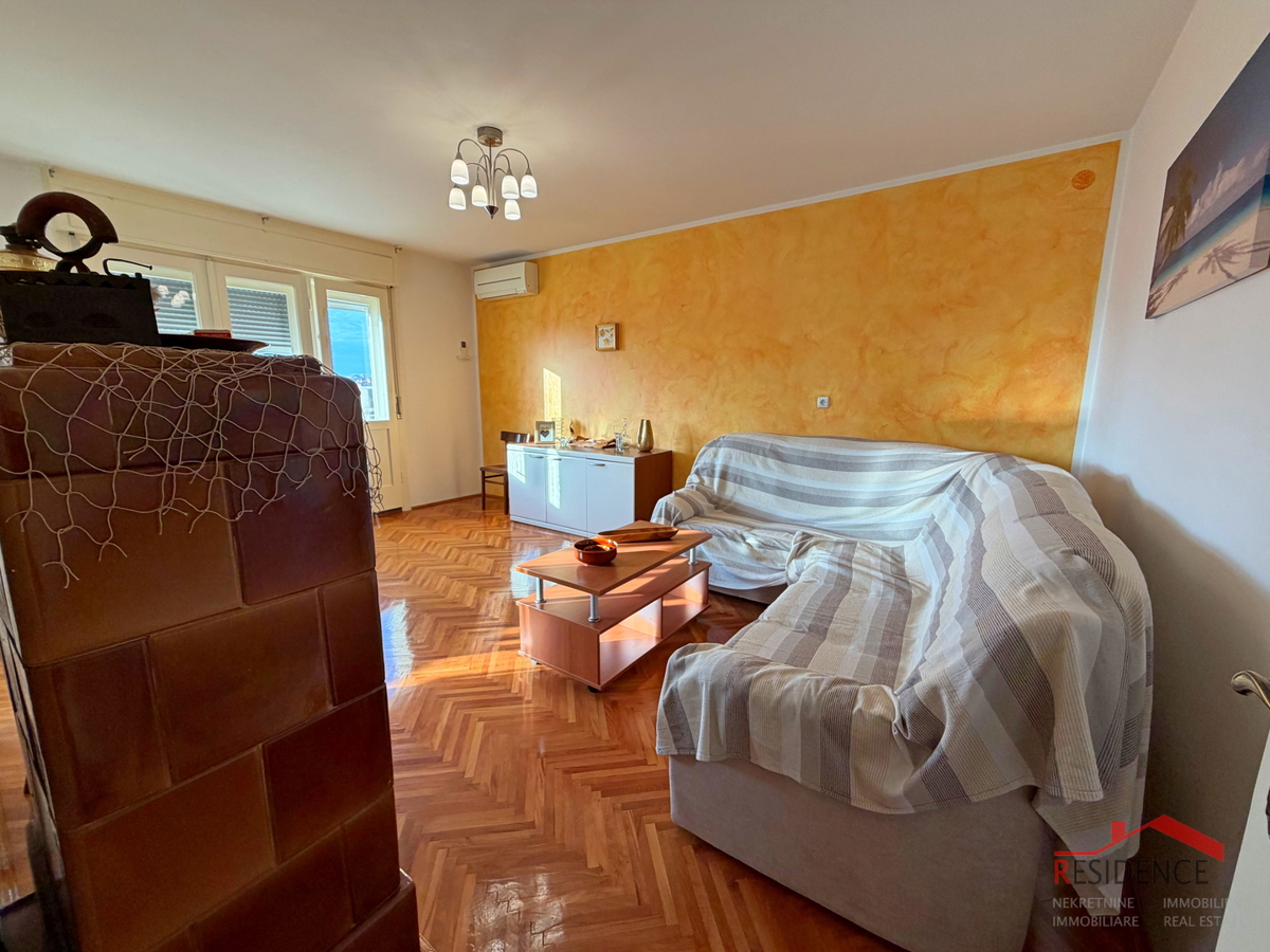 Pola, Kaštanjer, appartamento al 2° piano