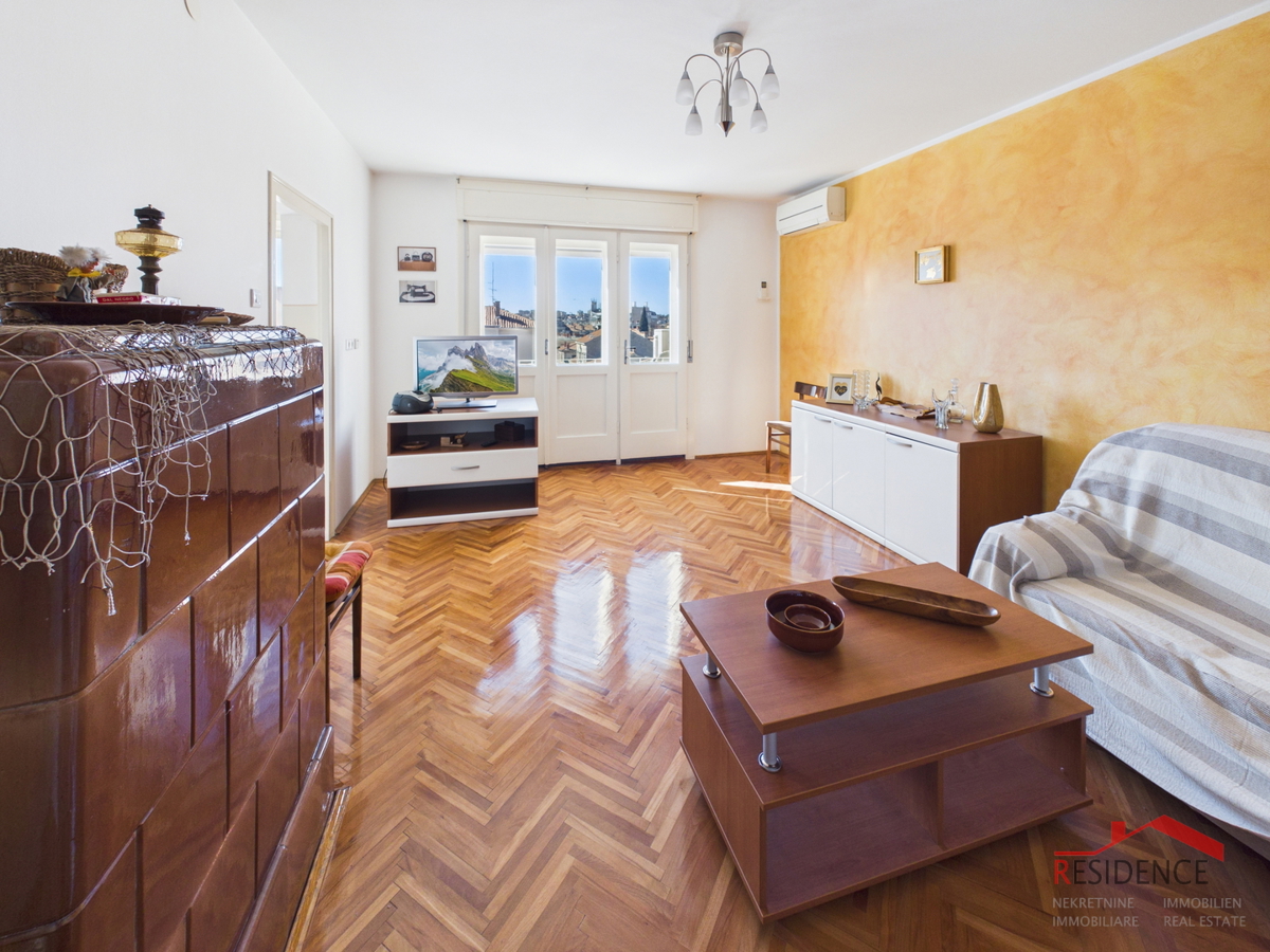 Pola, Kaštanjer, appartamento al 2° piano