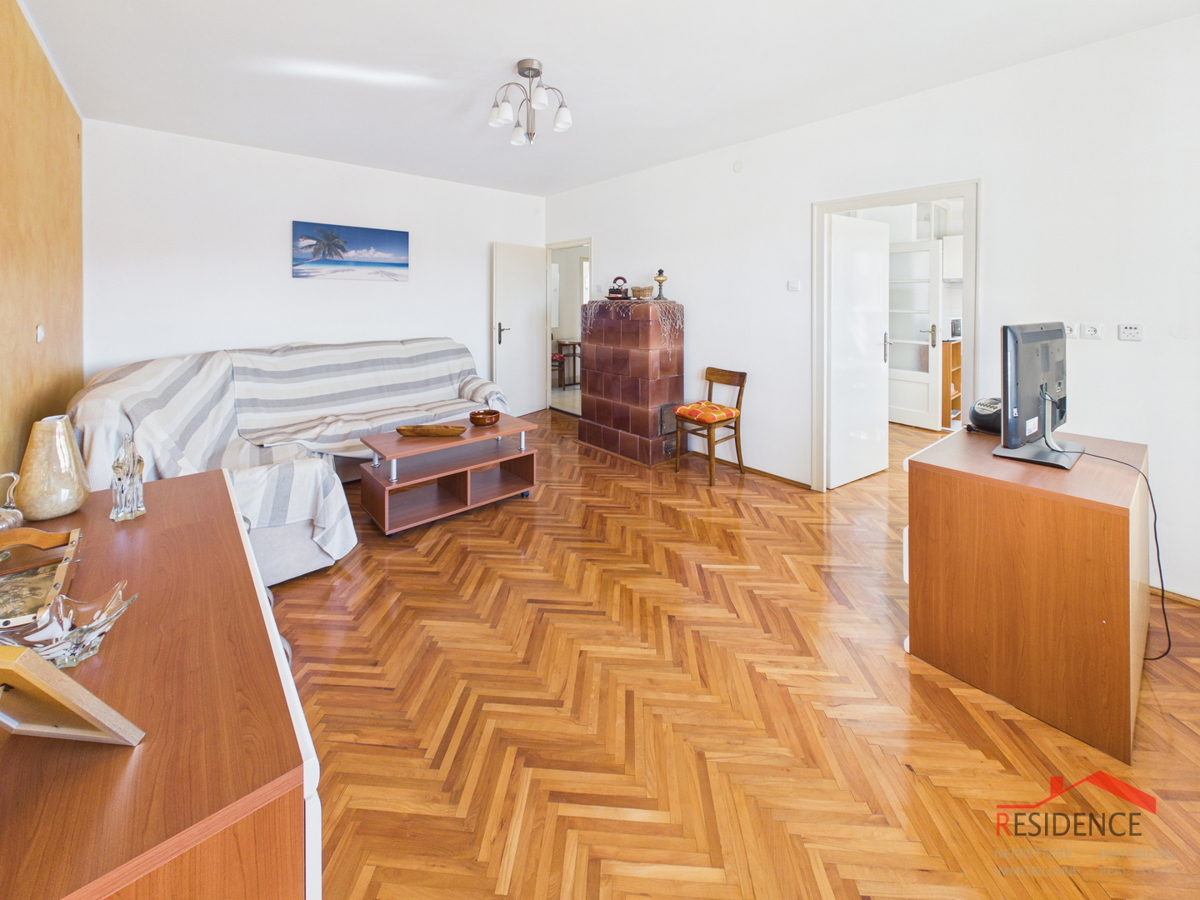 Pola, Kaštanjer, appartamento al 2° piano