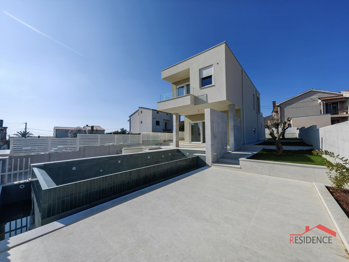 Ližnjan, nuova villa con piscina e vista mare