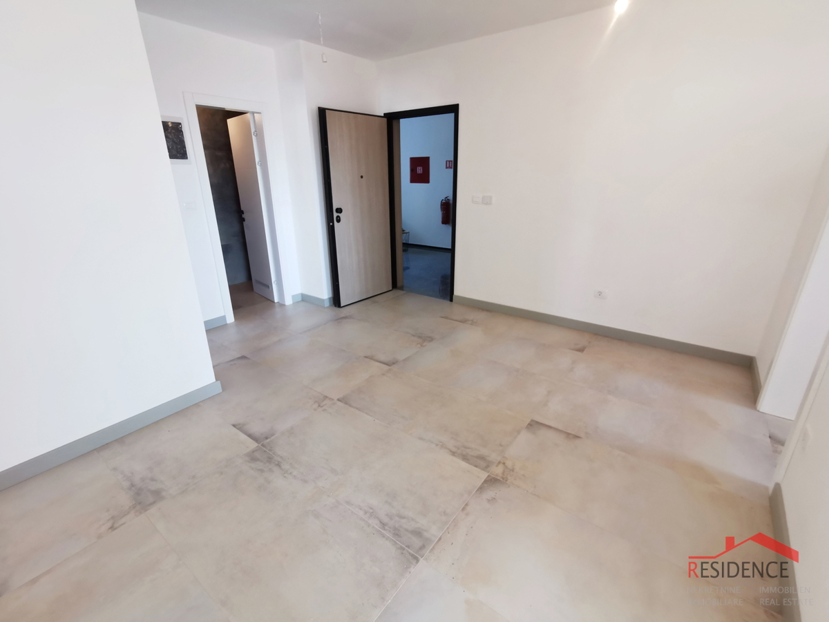 Banjole - Volme, nuovo appartamento al primo piano, Posti per Auto