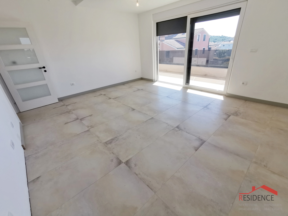 Banjole - Volme, nuovo appartamento al primo piano, Posti per Auto