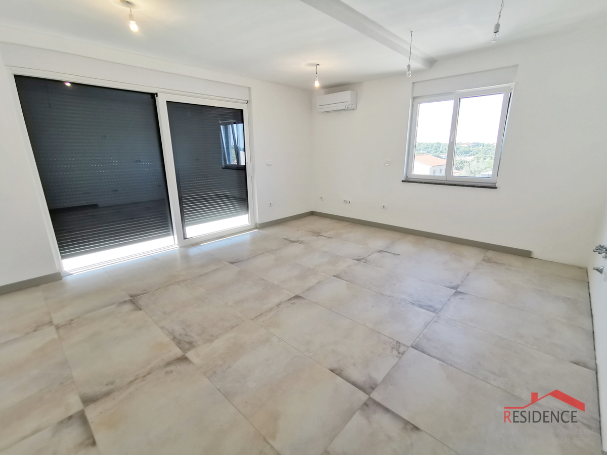 Banjole - Volme, nuovo appartamento al primo piano, Posti per Auto