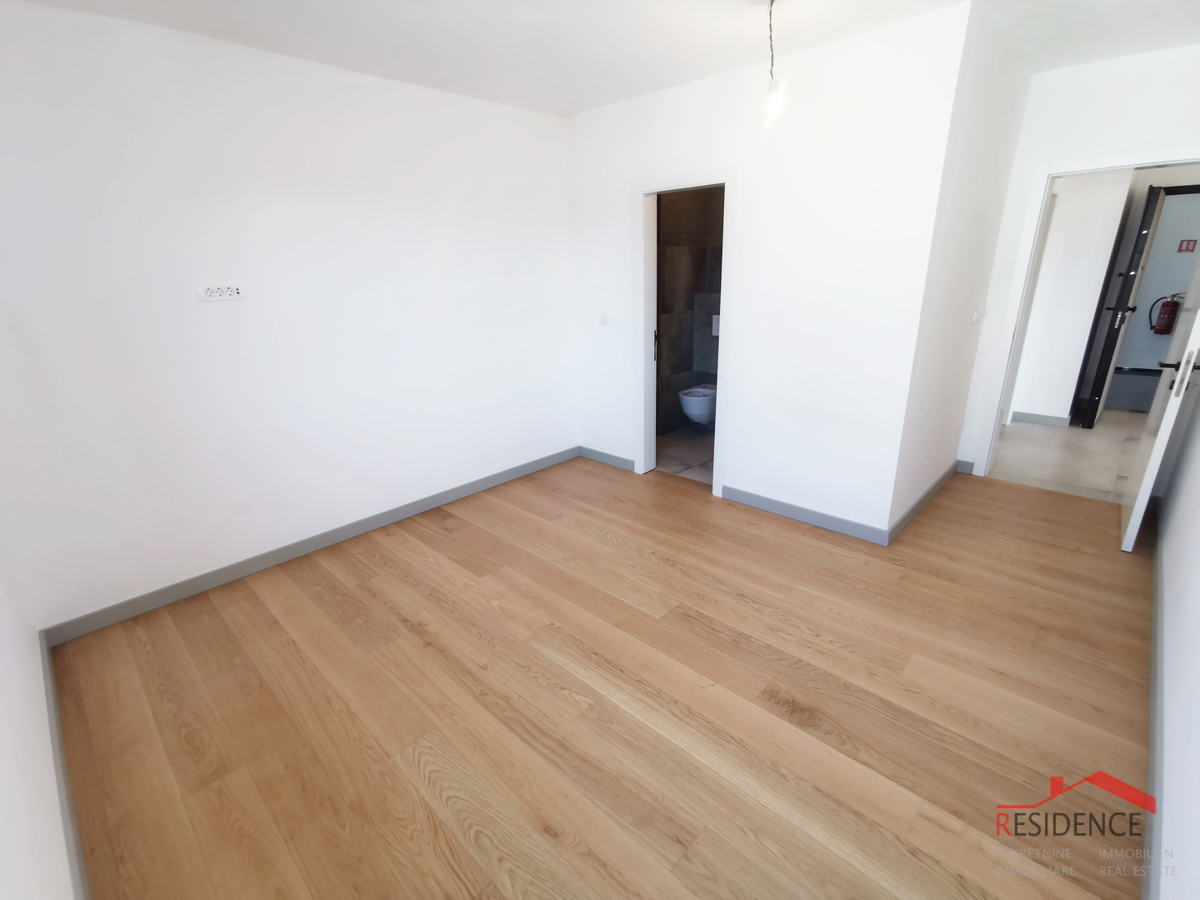 Banjole - Volme, nuovo appartamento al primo piano, Posti per Auto