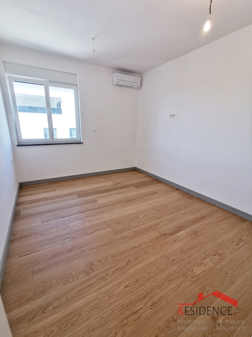 Banjole - Volme, nuovo appartamento al primo piano, Posti per Auto