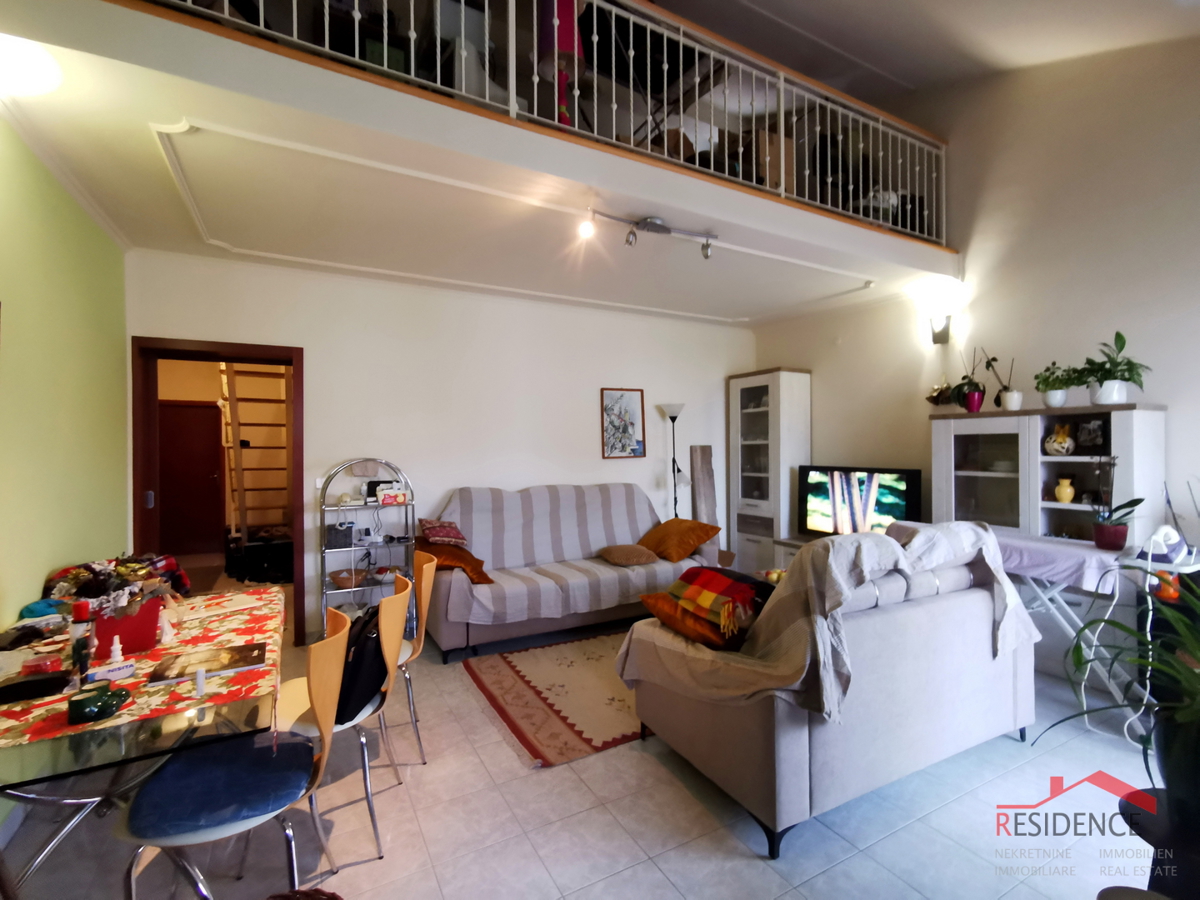 Parenzo, Finida, appartamento con soppalco