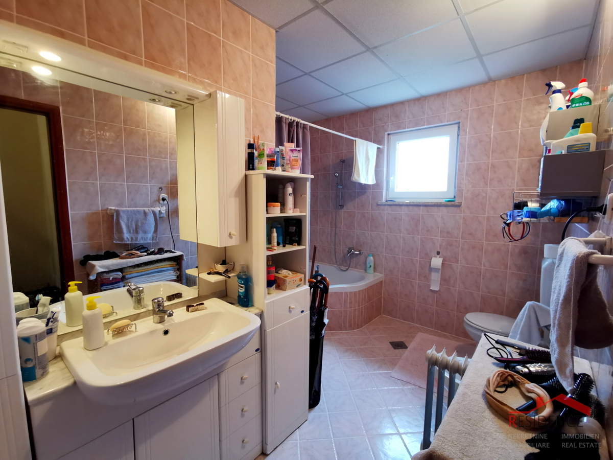 Parenzo, Finida, appartamento con soppalco