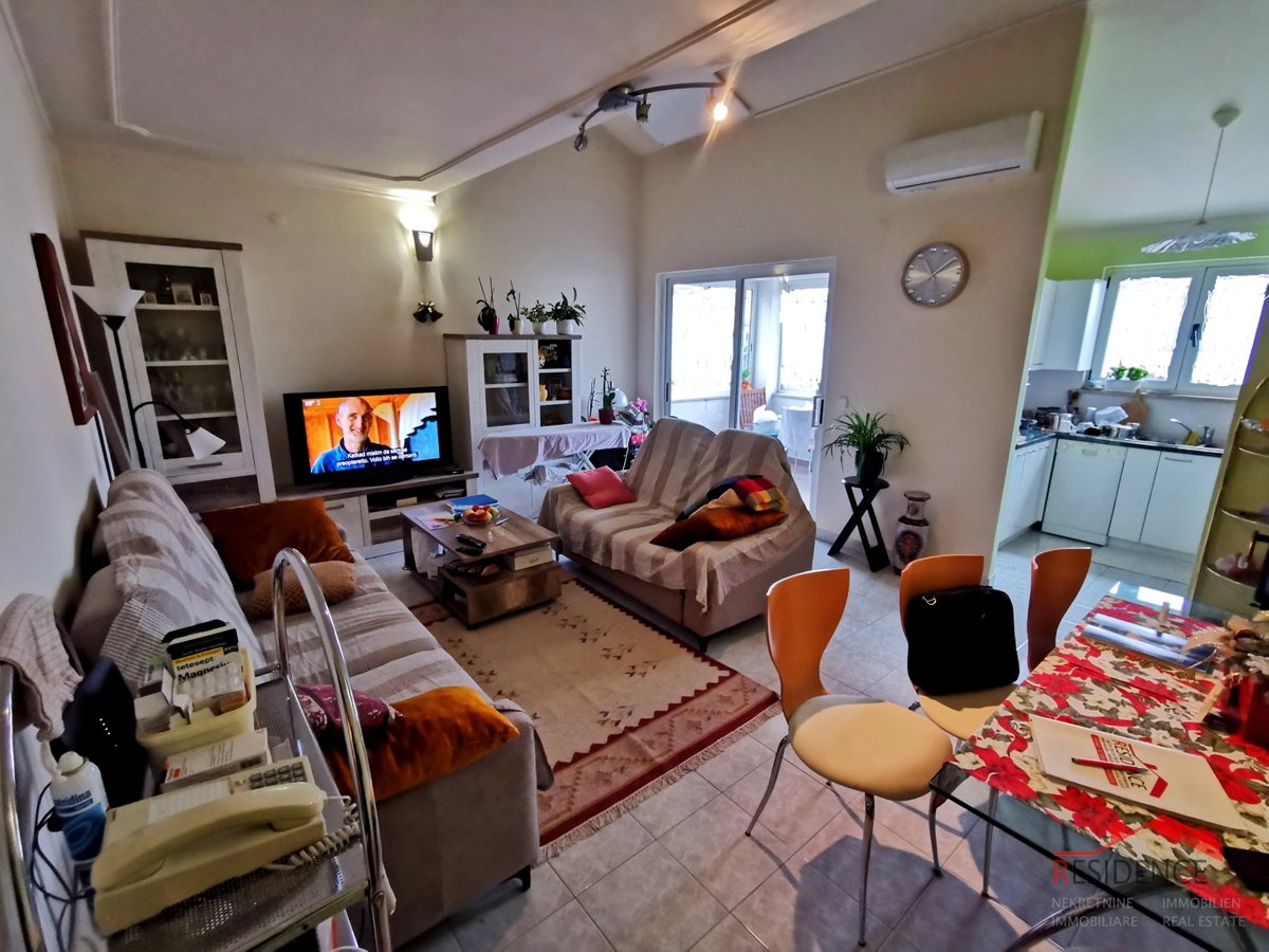 Parenzo, Finida, appartamento con soppalco