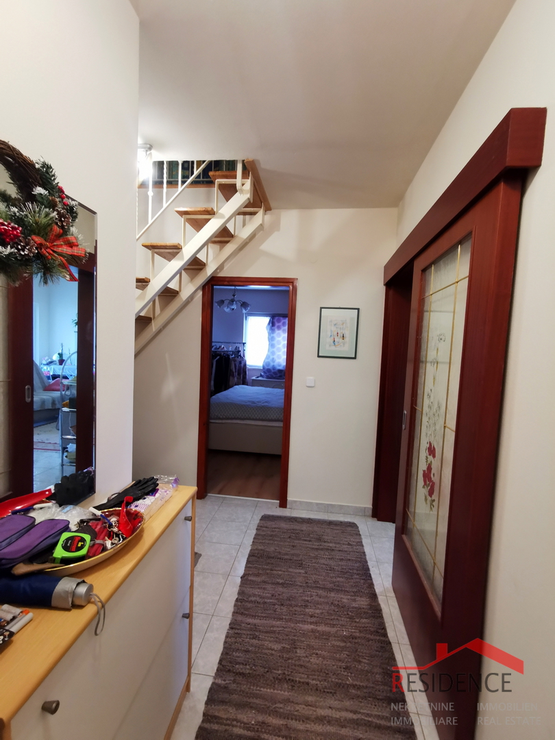 Parenzo, Finida, appartamento con soppalco