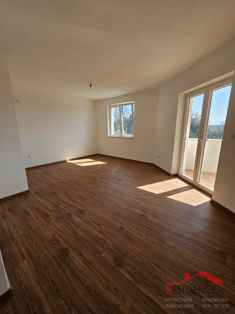 Banjole, una casa con tre appartamenti e vista mare
